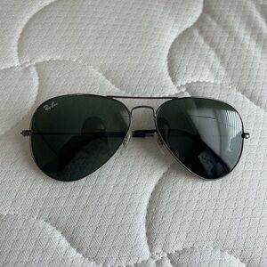 Ray-Ban Black Aviator Sunglasses